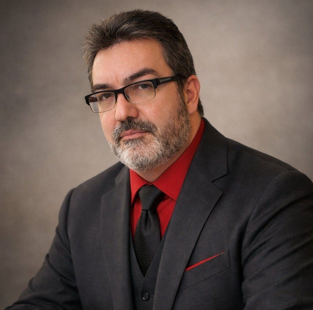 Portrait of Antonel Neculai, marketing, AI, and communication strategist based in North Myrtle Beach, South Carolina